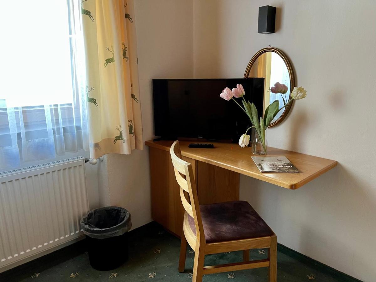 Posthotel Pfunds Bagian luar foto