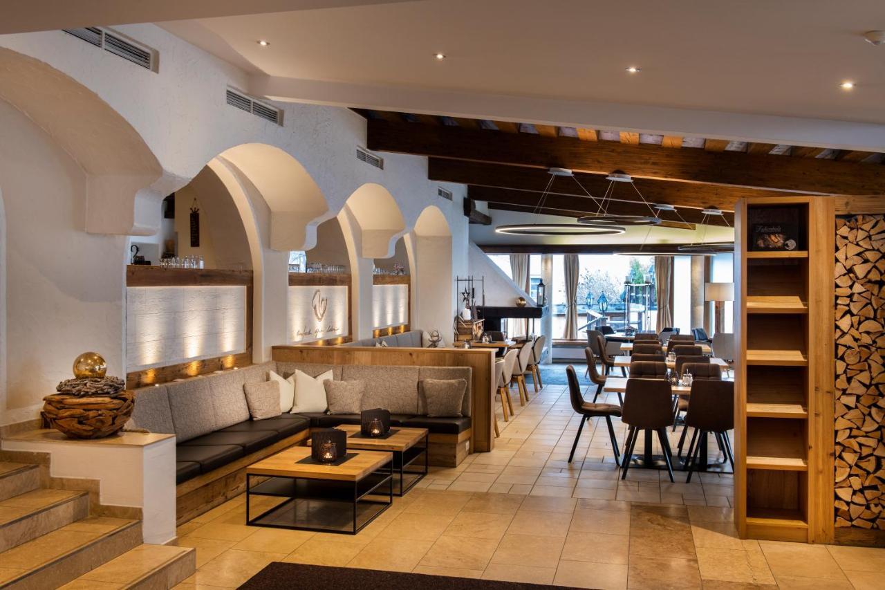 Posthotel Pfunds Bagian luar foto